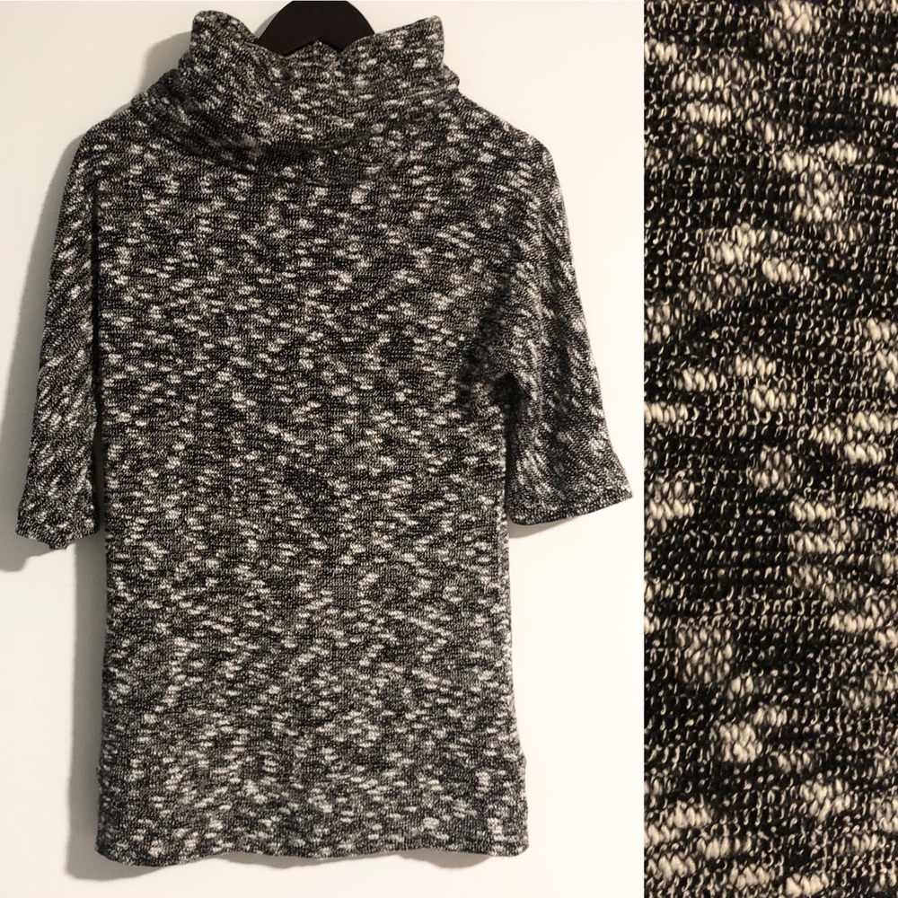 johnston & murphy black white half sleeve long sweater.